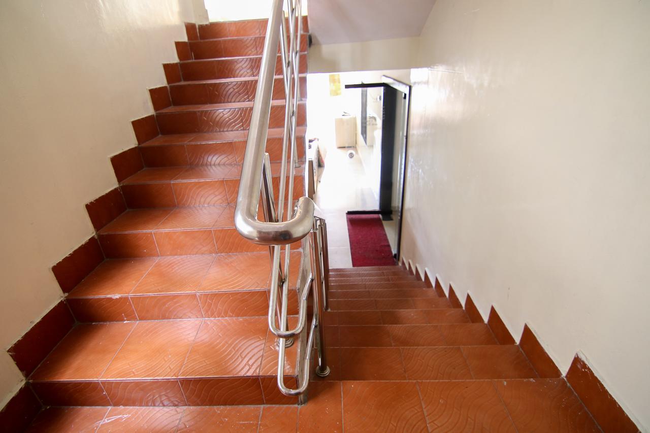 Oyo 9207 Chakri Guest House Visakhapatnam Eksteriør billede