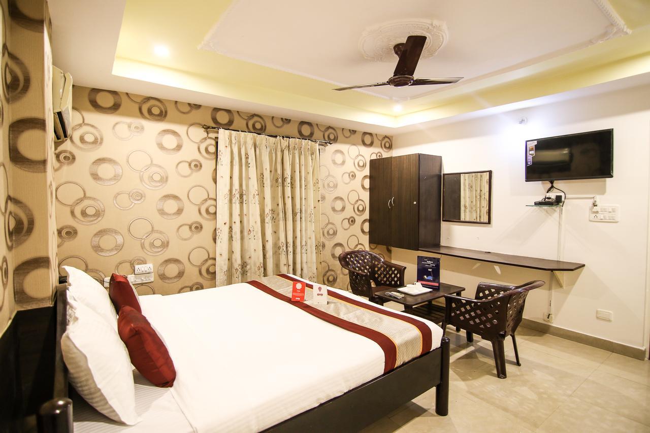 Oyo 9207 Chakri Guest House Visakhapatnam Eksteriør billede