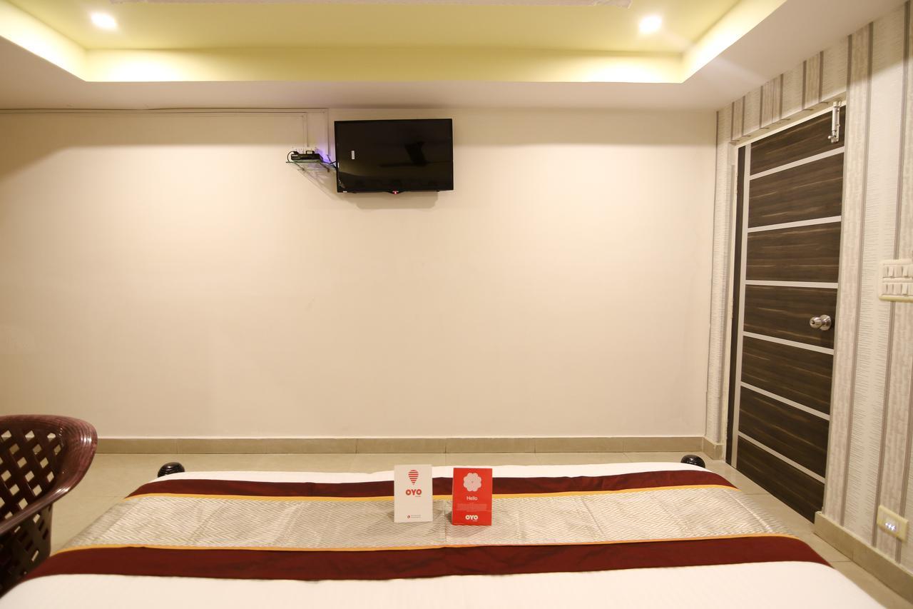Oyo 9207 Chakri Guest House Visakhapatnam Eksteriør billede